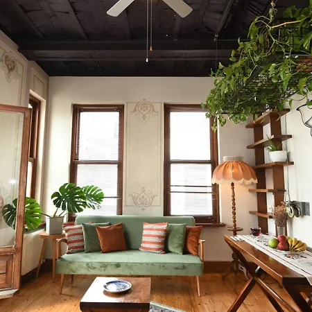 Apartament Historical Flat Unique Terrace Ac In Beyoglu Galata