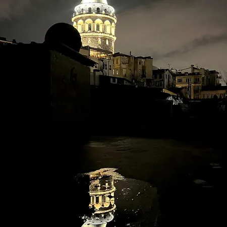 Historical Flat Unique Terrace Ac In Beyoglu Galata Διαμέρισμα