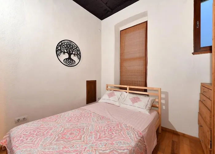 Historical Flat Unique Terrace Ac In Beyoglu Galata 伊斯坦布尔