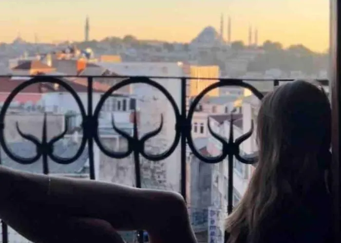 公寓 Historical Flat Unique Terrace Ac In Beyoglu Galata *