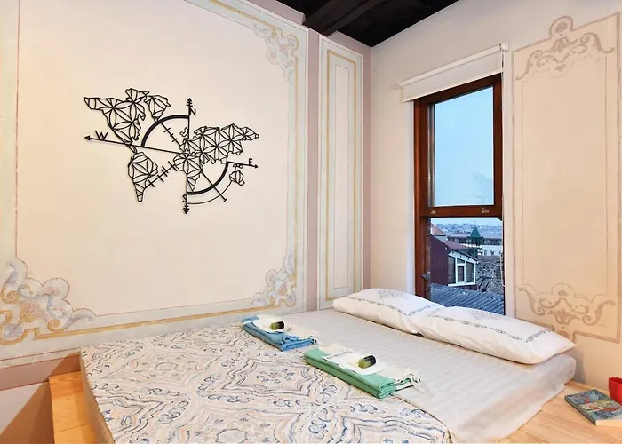 Historical Flat Unique Terrace Ac In Beyoglu Galata *