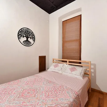 Historical Flat Unique Terrace Ac In Beyoglu Galata Istanbul